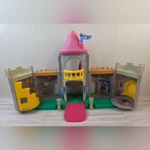 Fisher Price Little People Vintage Castle